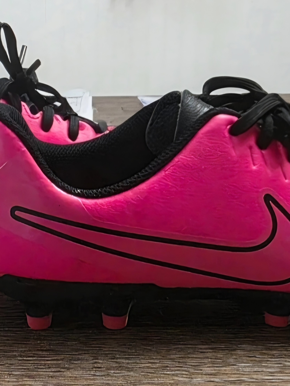 Nike Kids Hot Pink and Black Soccer Cleats